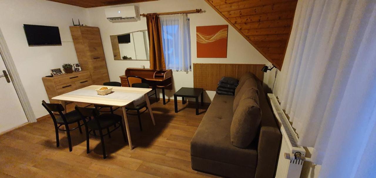 Forrest Apartman Денешдиаш Экстерьер фото