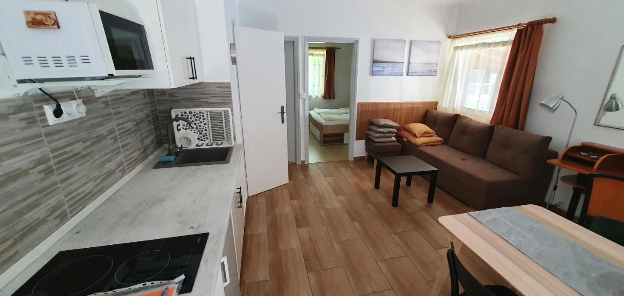 Forrest Apartman Денешдиаш Экстерьер фото